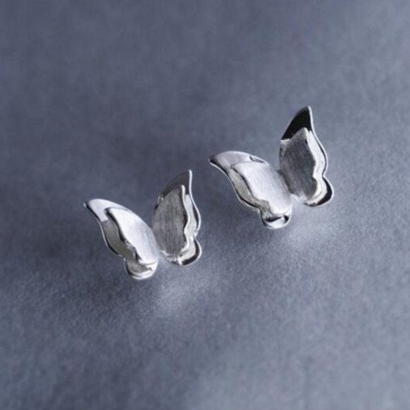 Jewelry - Cute Silver Butterfly Studs